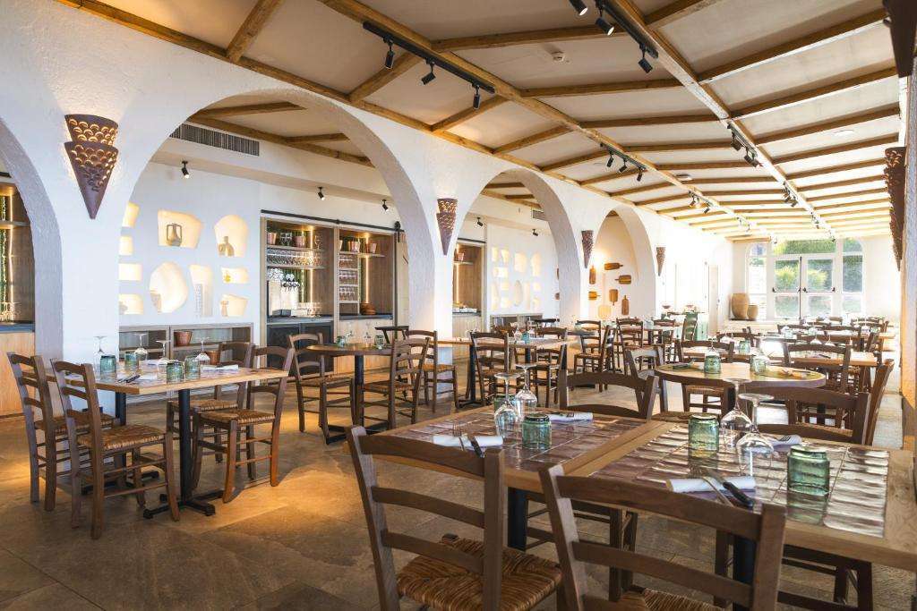 Ristorante gourmet del resort Santa Teresa Gallura con show cooking