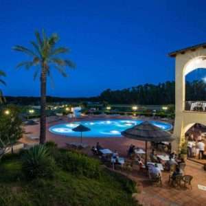 Piscina Cala Luas Resort vista parco