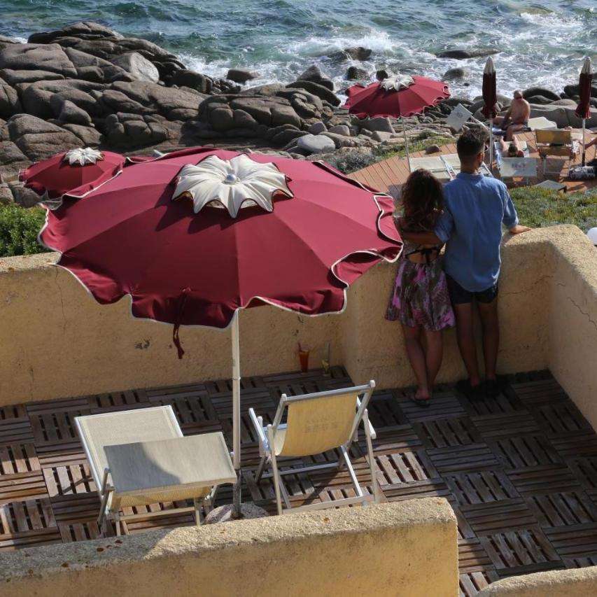 Ristorante vista mare nel villaggio Santa Teresa con buffet e pizza