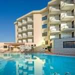 Rina Hotel Alghero piscina esterna con solarium
