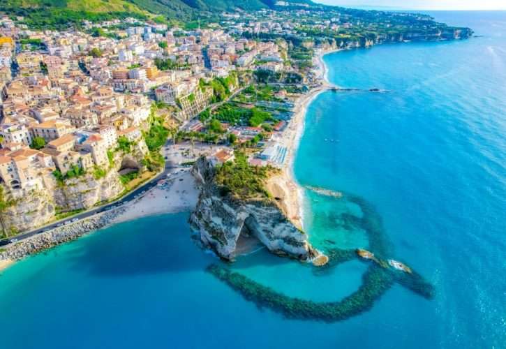 Calabria Segreta: 4 spiagge spettacolari (e poco conosciute) che non troverai sui soliti cataloghi